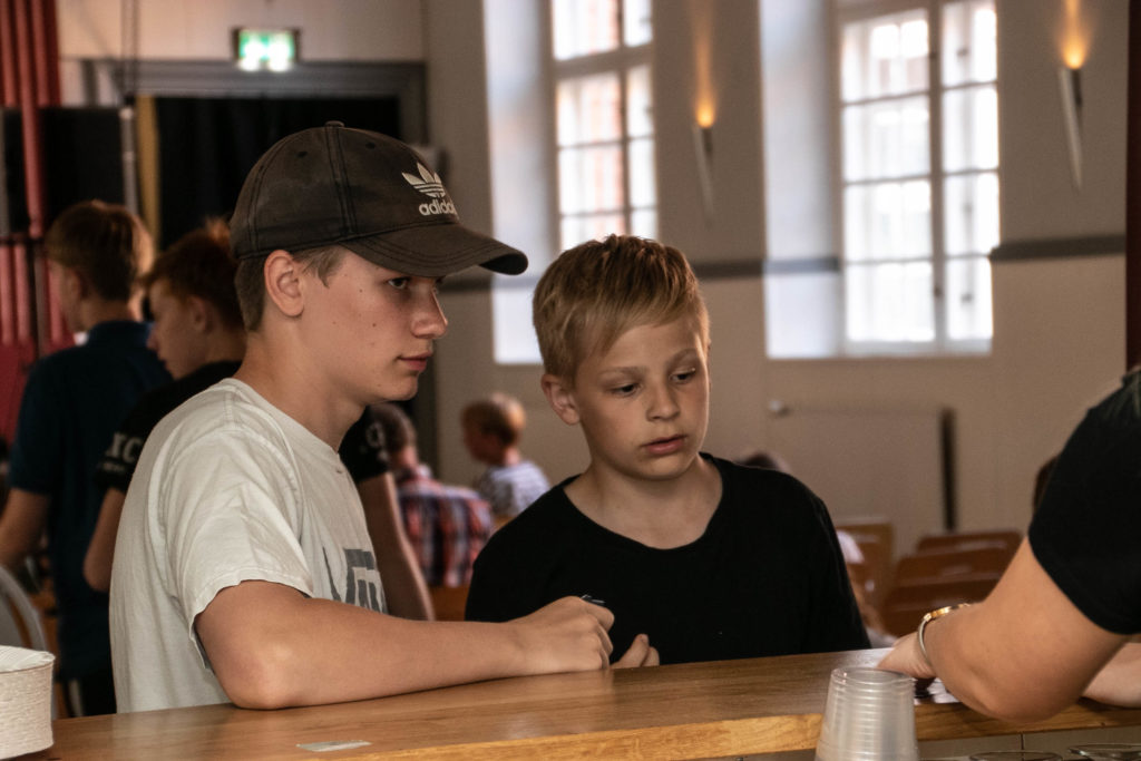 Til Konficomedy med Broager Sparekasse © SønderborgNYT