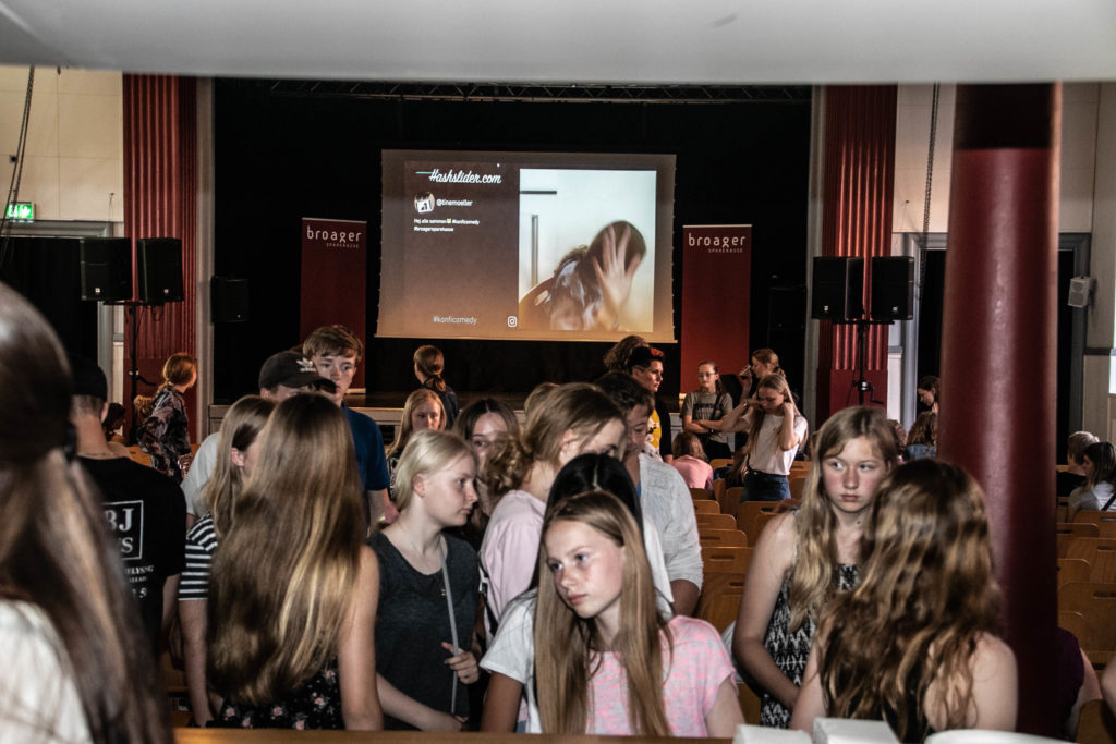 Til Konficomedy med Broager Sparekasse © SønderborgNYT