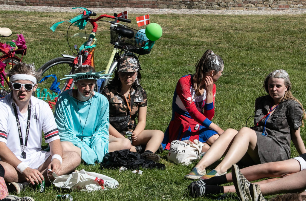 Folkeskolernes 9. klasser fejrer sidste skoledag © SønderborgNYT