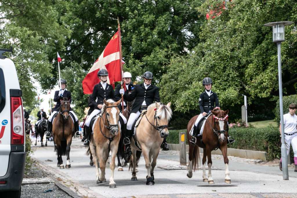 Rytteroptog gennem Broager © SønderborgNYT