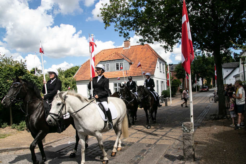 Rytteroptog gennem Broager © SønderborgNYT
