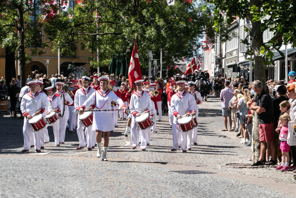 Ryttere og musik gennem byen © SønderborgNYT
