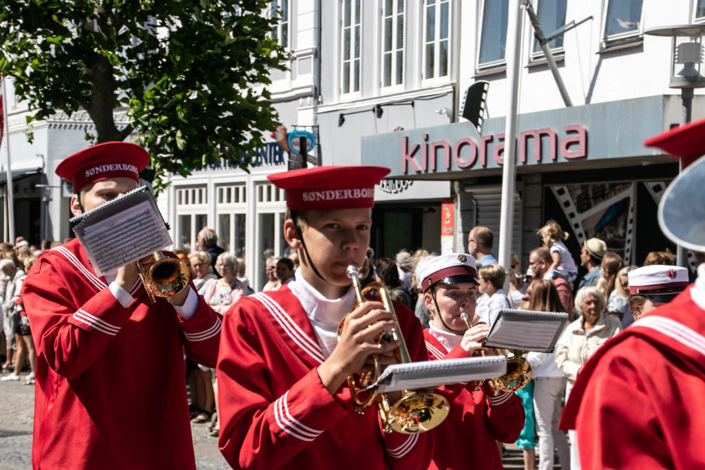 Ryttere og musik gennem byen © SønderborgNYT