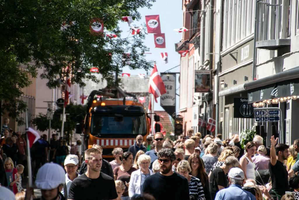 Ryttere og musik gennem byen © SønderborgNYT