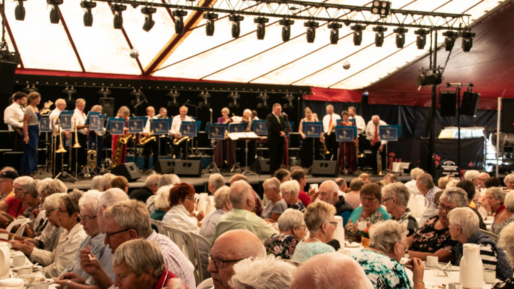 Ældrehygge med kage og musik © SønderborgNYT