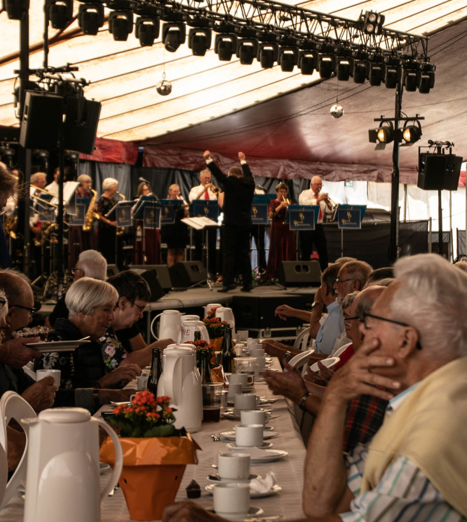 Ældrehygge med kage og musik © SønderborgNYT