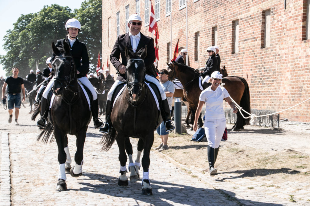 Søndagens rytteroptog © Sønderborgnyt