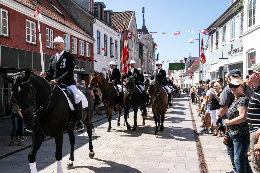 Søndagens rytteroptog © Sønderborgnyt