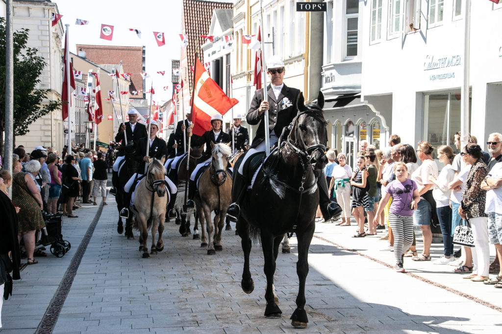 Søndagens rytteroptog © Sønderborgnyt