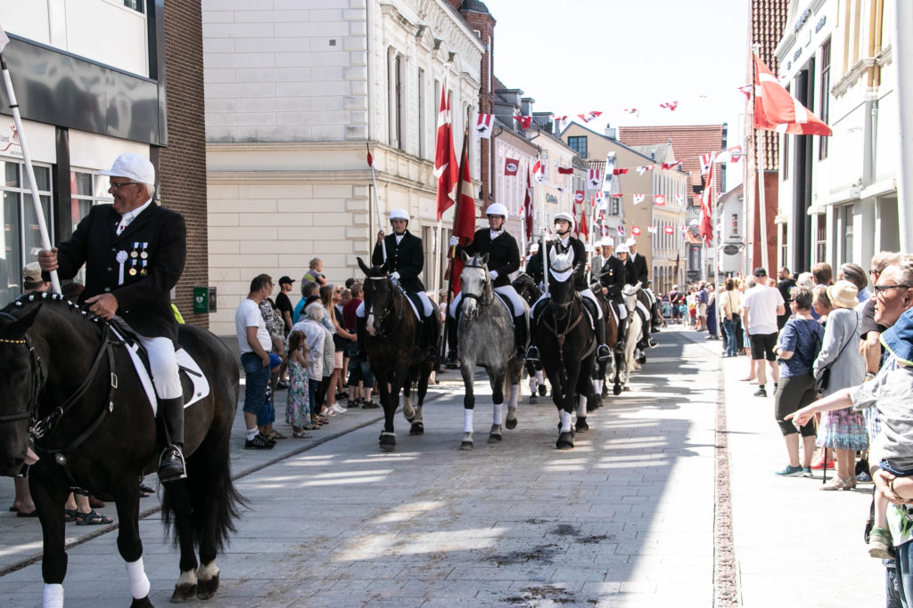 Søndagens rytteroptog © Sønderborgnyt