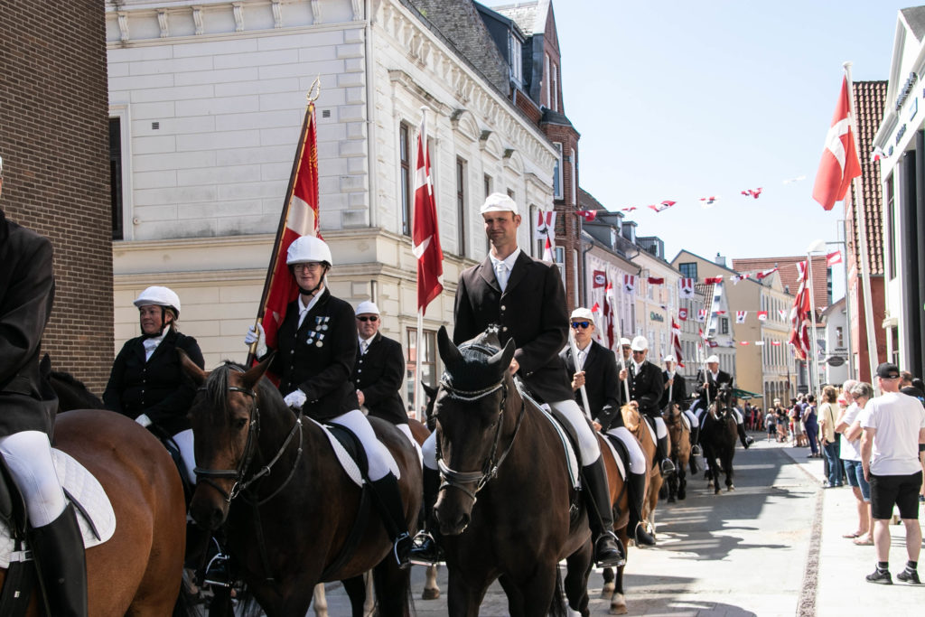 Søndagens rytteroptog © Sønderborgnyt