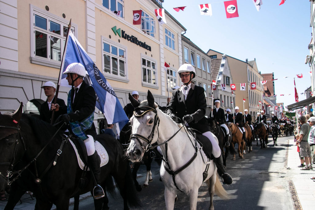 Søndagens rytteroptog © Sønderborgnyt