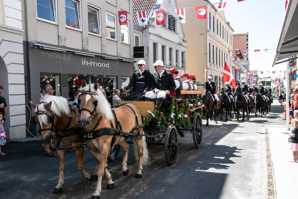 Søndagens rytteroptog © Sønderborgnyt
