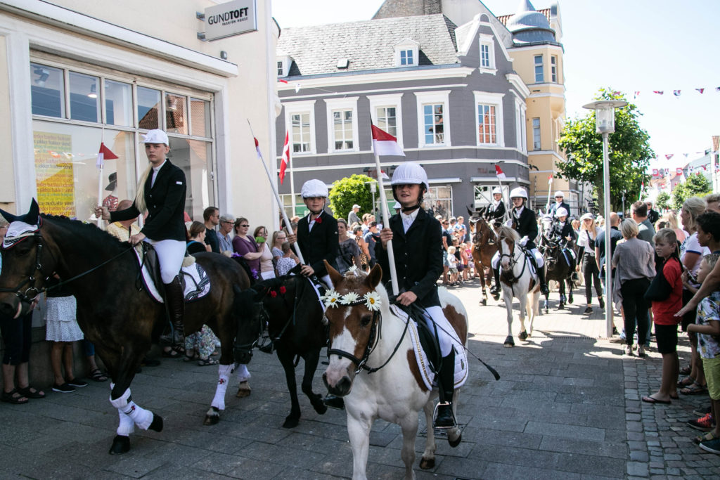 Søndagens rytteroptog © Sønderborgnyt