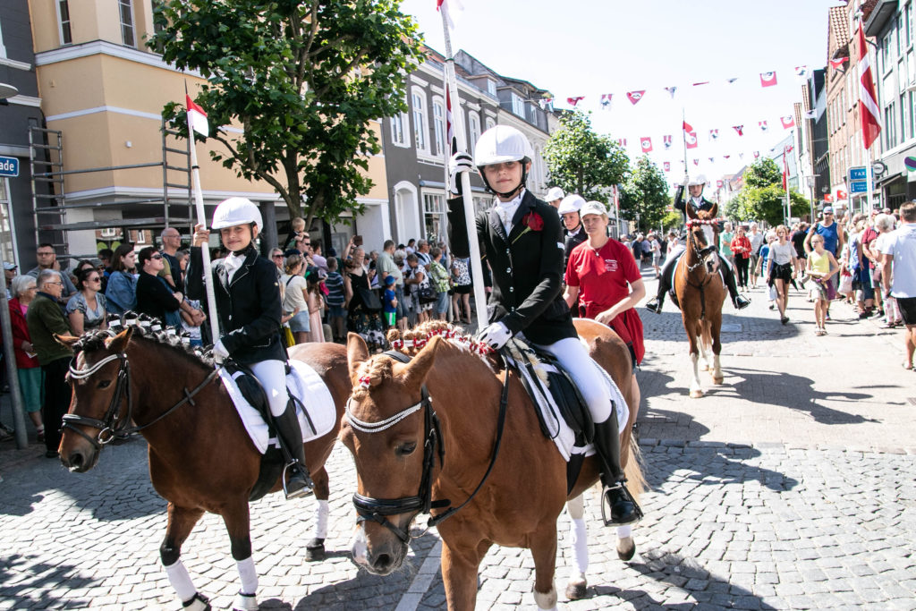 Søndagens rytteroptog © Sønderborgnyt