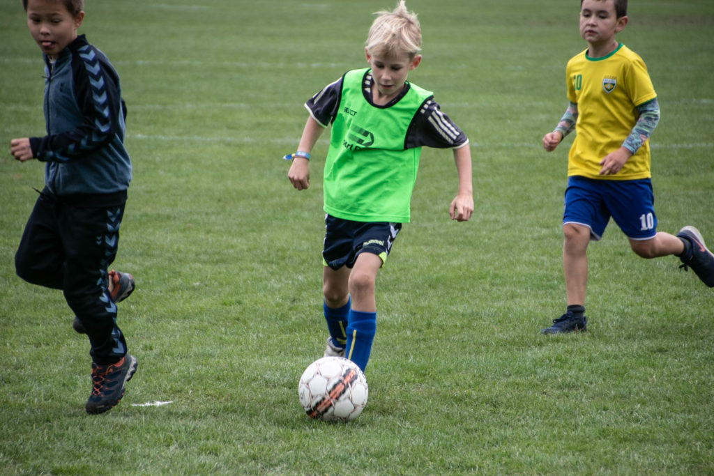 Regn og fodbold © SønderborgNYT