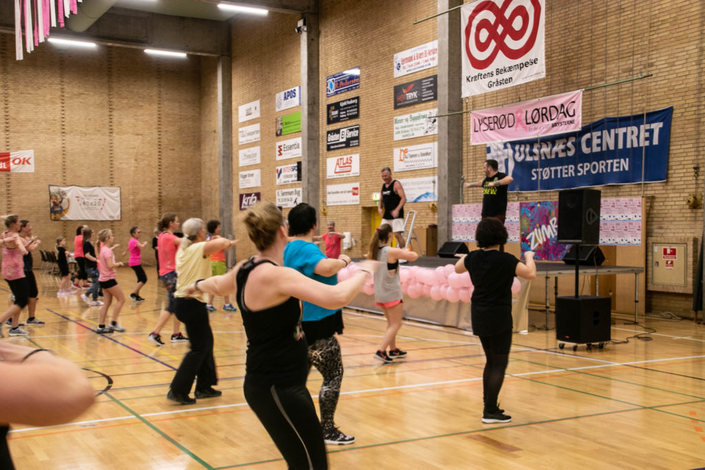 100 kvinder støtter brysterne © SønderborgNYT