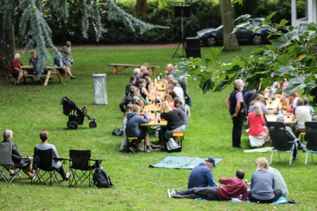 Parkunderholdning – Foto: Torben Sievertsen