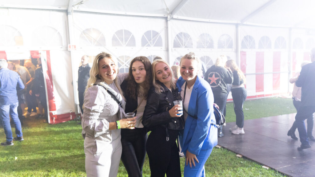Gråsten Ringridning. Bachs FOTO