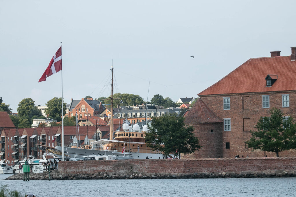 Vandkanten. Foto: Ole Kæhler