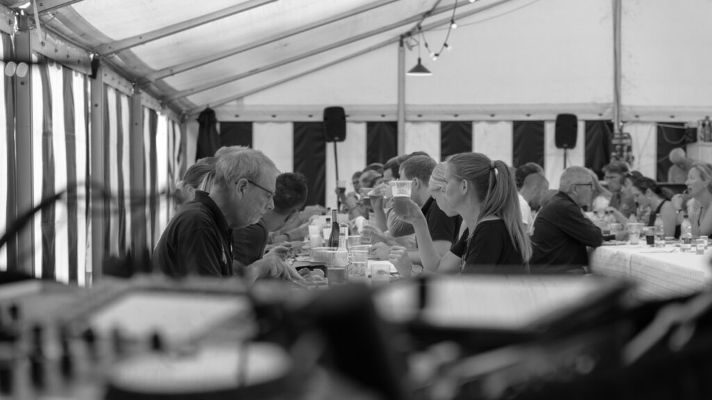 Fest på Kær. Foto: Bachs Foto