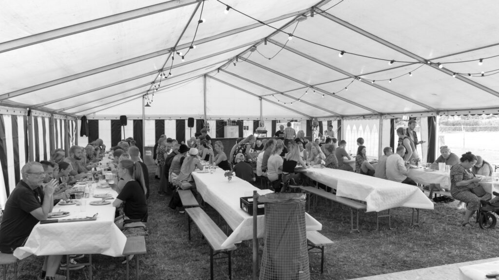 Fest på Kær. Foto: Bachs Foto