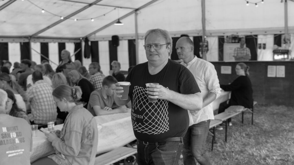 Fest på Kær. Foto: Bachs Foto