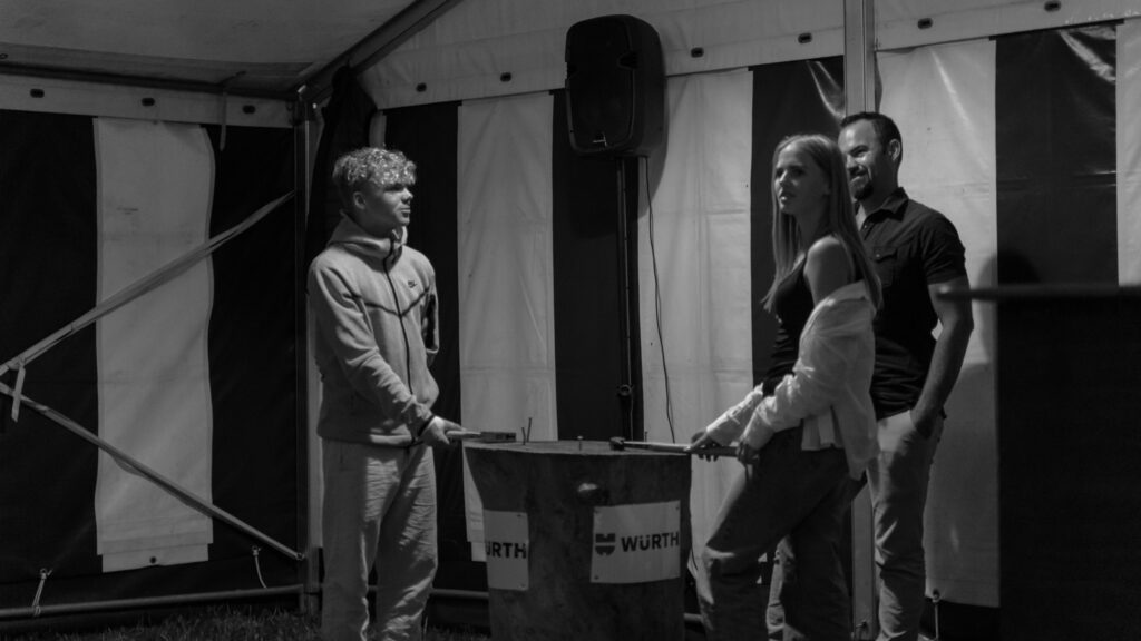 Fest på Kær. Foto: Bachs Foto
