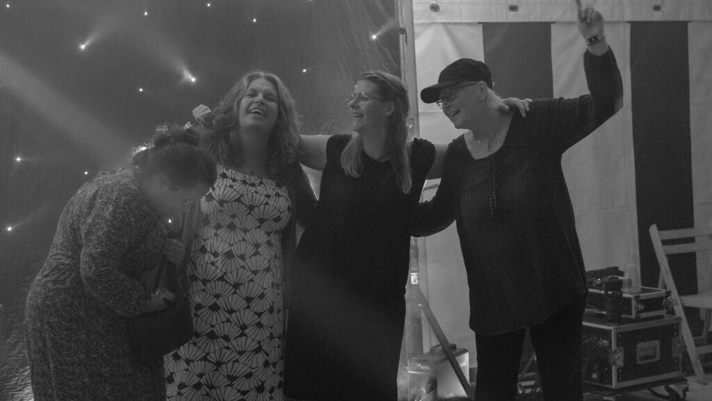 Fest på Kær. Foto: Bachs Foto