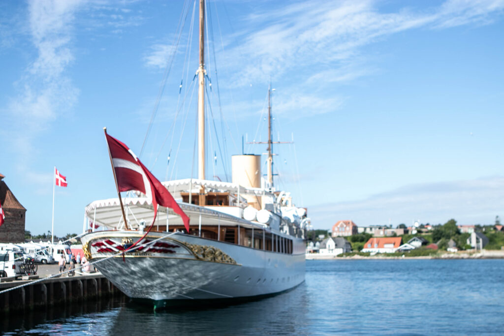 Dannebrog. Foto: Ole Kæhler