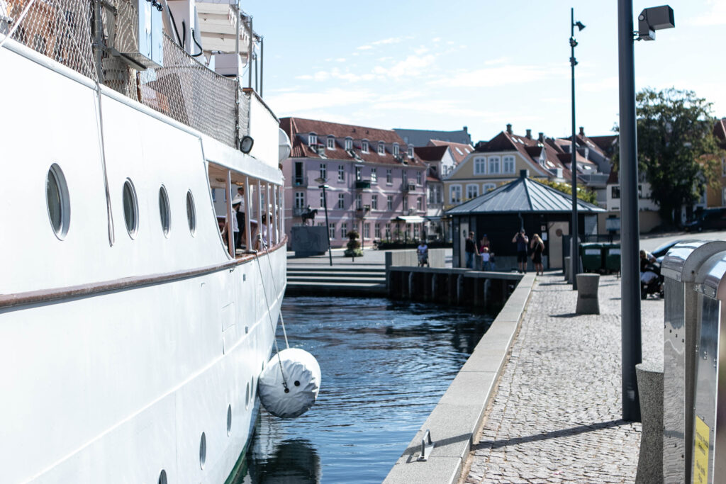 Dannebrog. Foto: Ole Kæhler