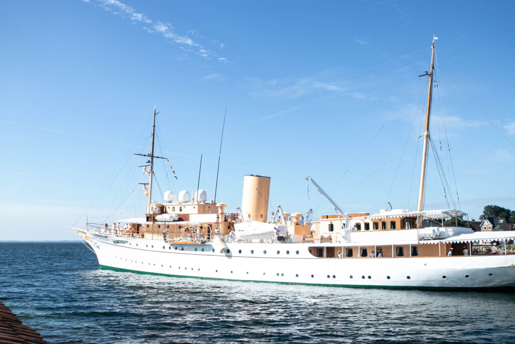 Dannebrog. Foto: Ole Kæhler