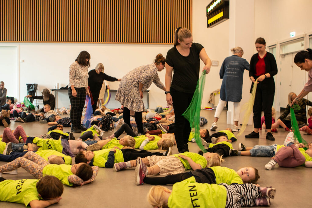 De små synger. Foto: Ole Kæhler