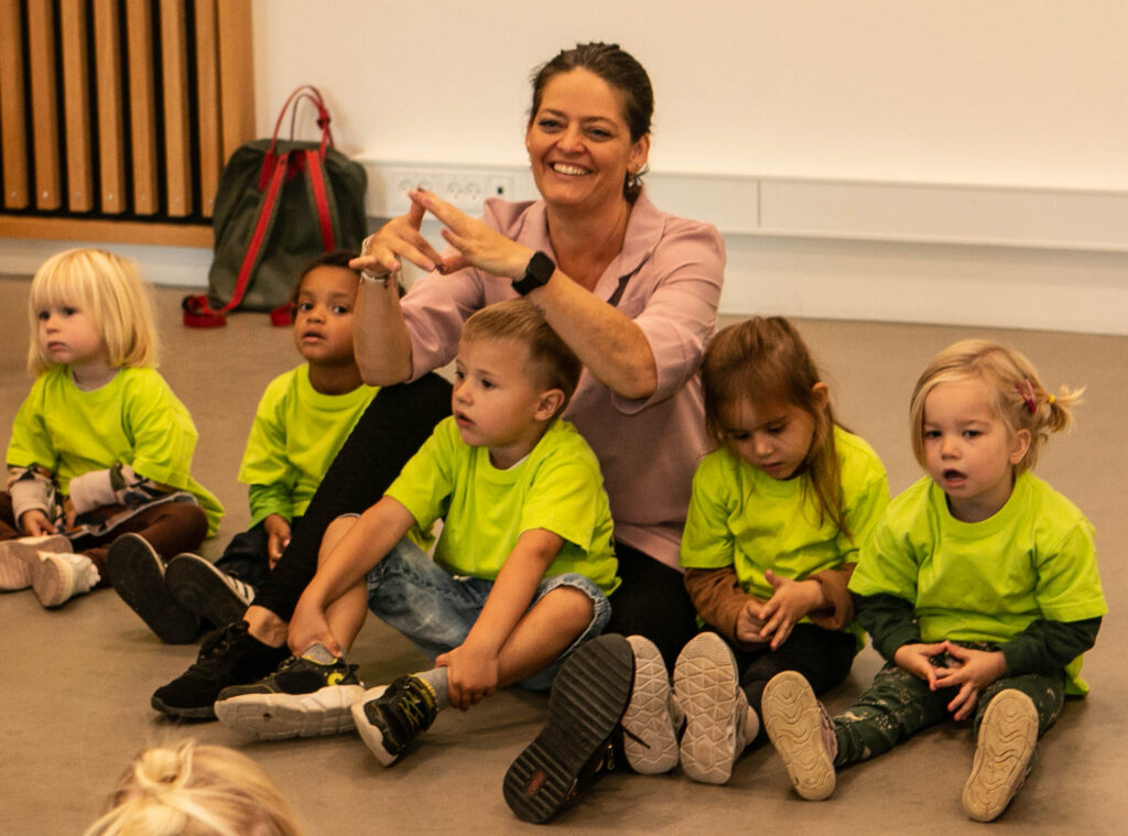 De små synger. Foto: Ole Kæhler