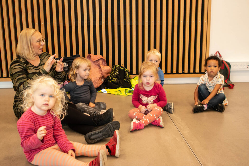De små synger. Foto: Ole Kæhler