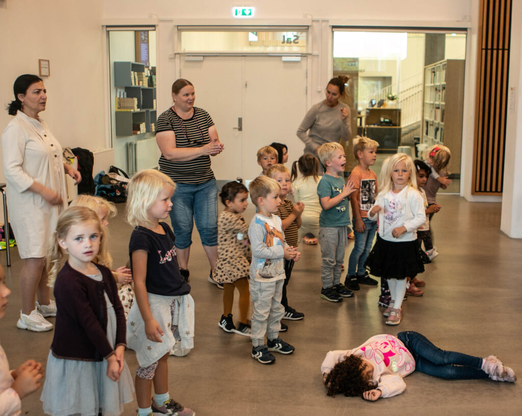 De små synger. Foto: Ole Kæhler