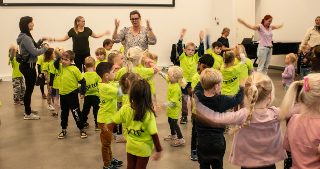 De små synger. Foto: Ole Kæhler