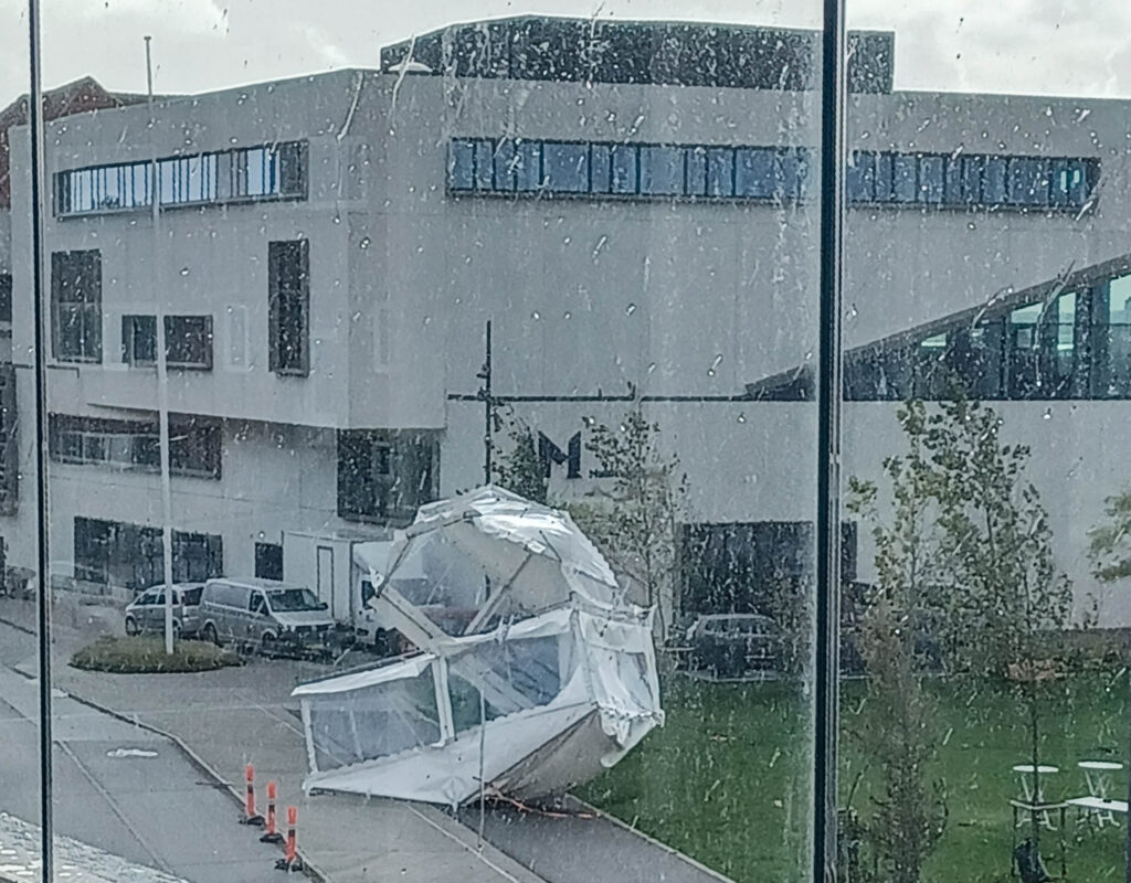 Flyvende telt. Foto: Daniel Møller