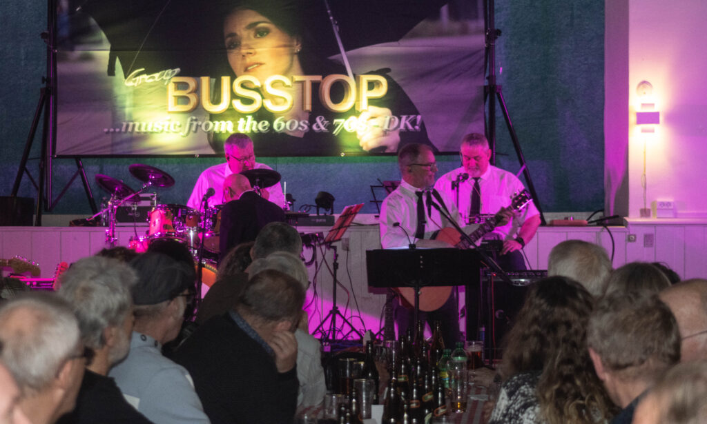 Busstop-koncert. Foto:Ole Kæhler