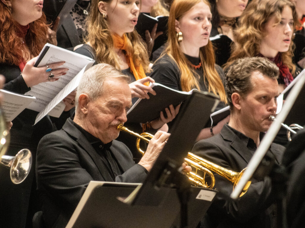 Kor & orkester. Foto: Ole Kæhler