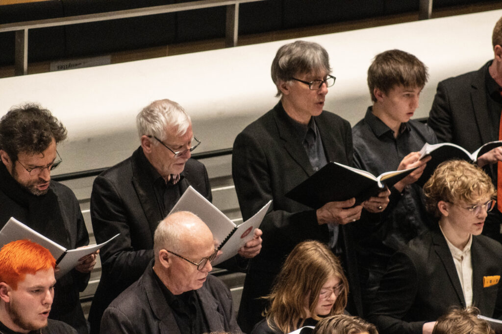 Kor & orkester. Foto: Ole Kæhler