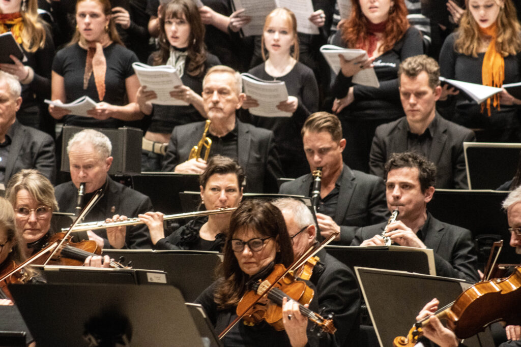 Kor & orkester. Foto: Ole Kæhler