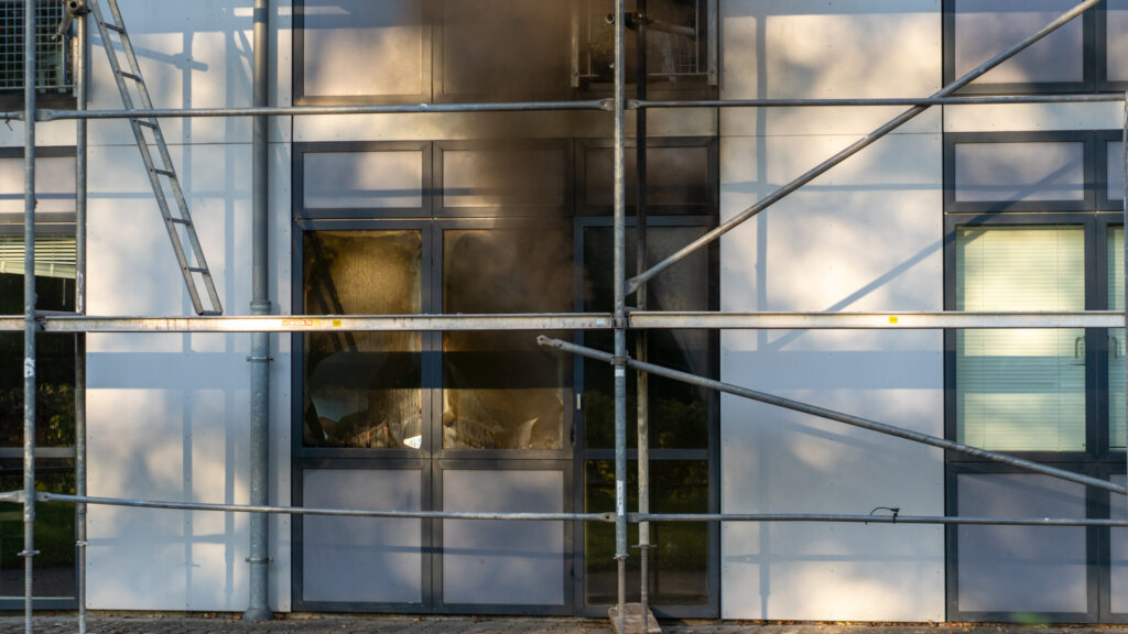 Kollegiebrand. Bachs FOTO