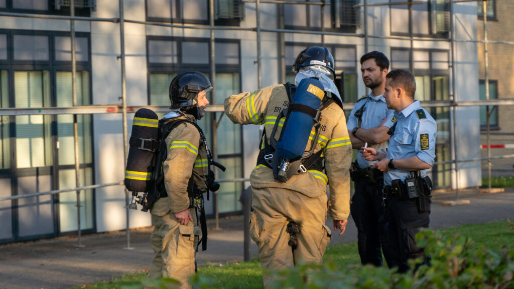 Kollegiebrand. Bachs FOTO