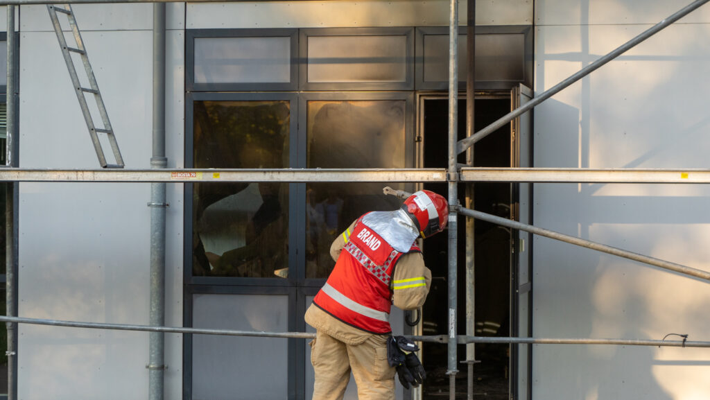 Kollegiebrand. Bachs FOTO