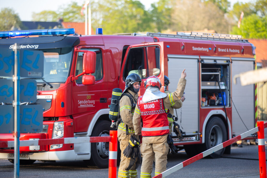 Kollegiebrand. Bachs FOTO
