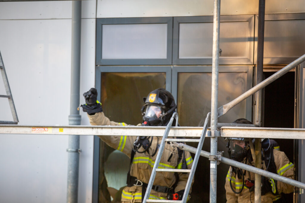 Kollegiebrand. Bachs FOTO