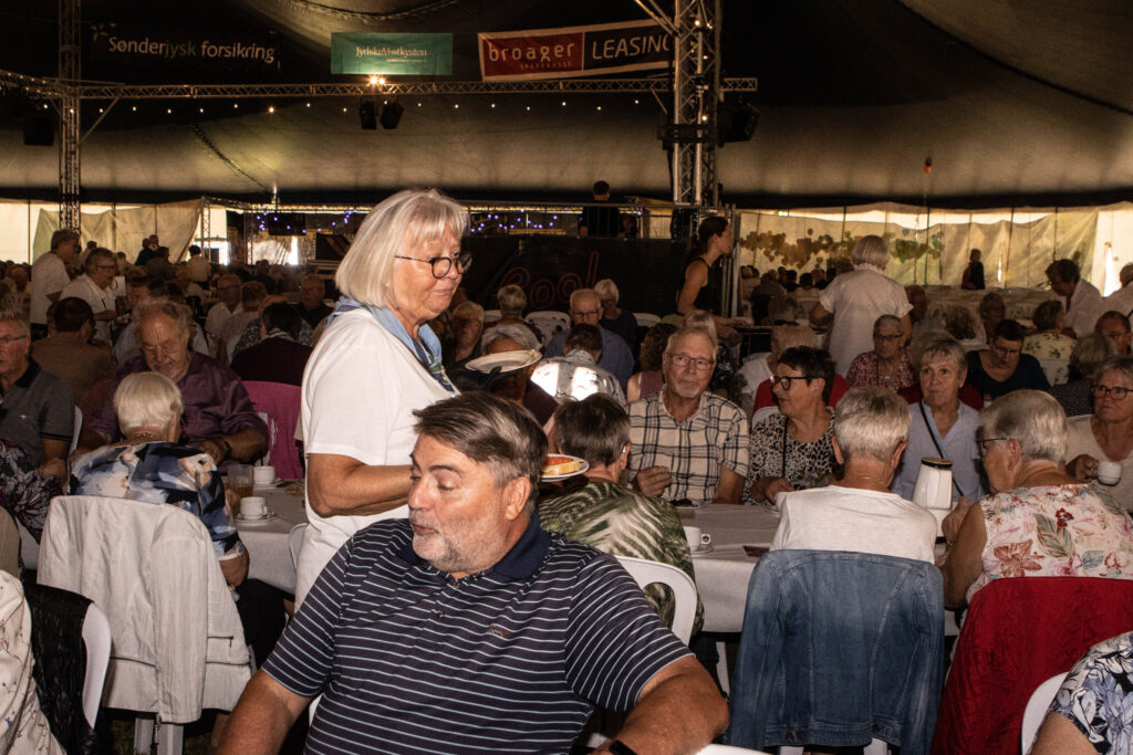 Ældrehygge. Foto: Bachs FOTO & Ole Kæhler