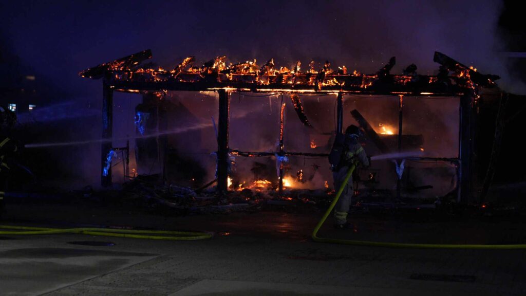 Grillbar i brand. Bachs FOTO