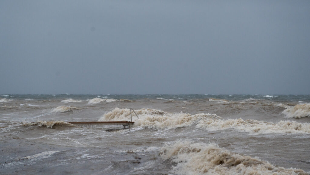 Stormflod: Bachs FOTO & Ole Kæhler
